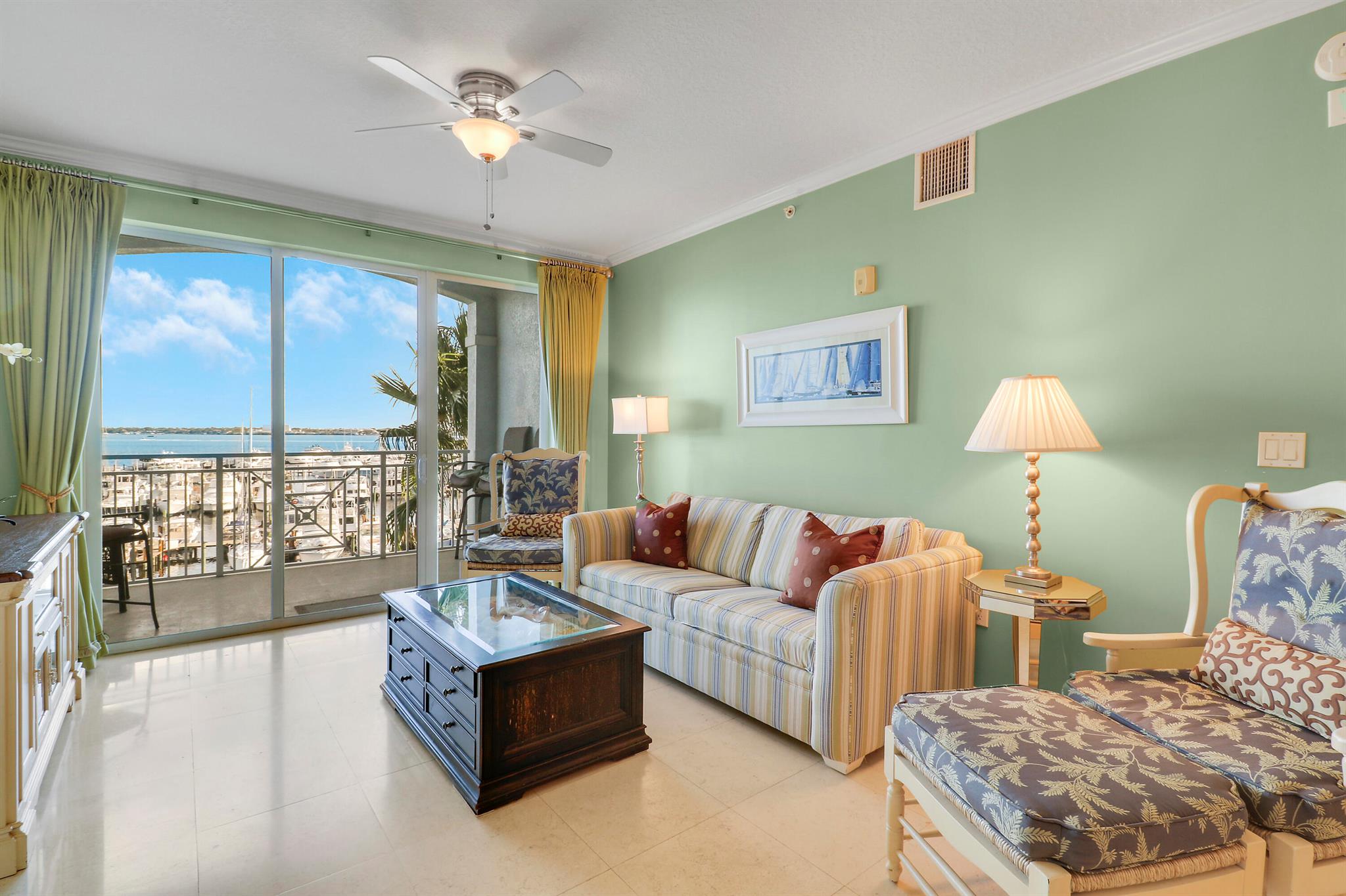 HARBORAGE YACHT - Residential