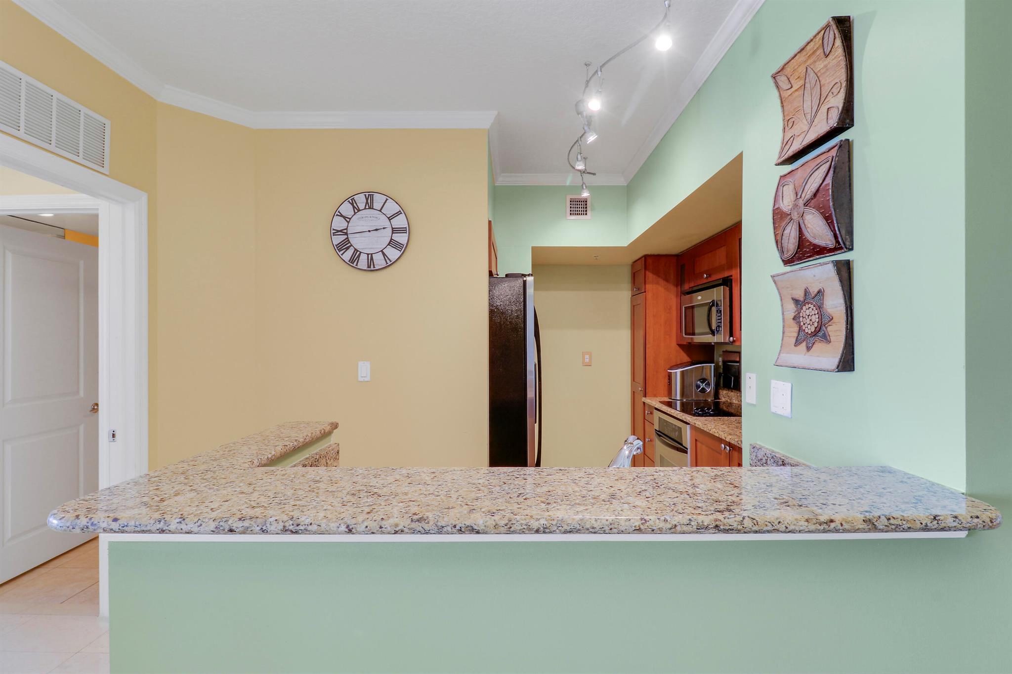 HARBORAGE YACHT - Residential