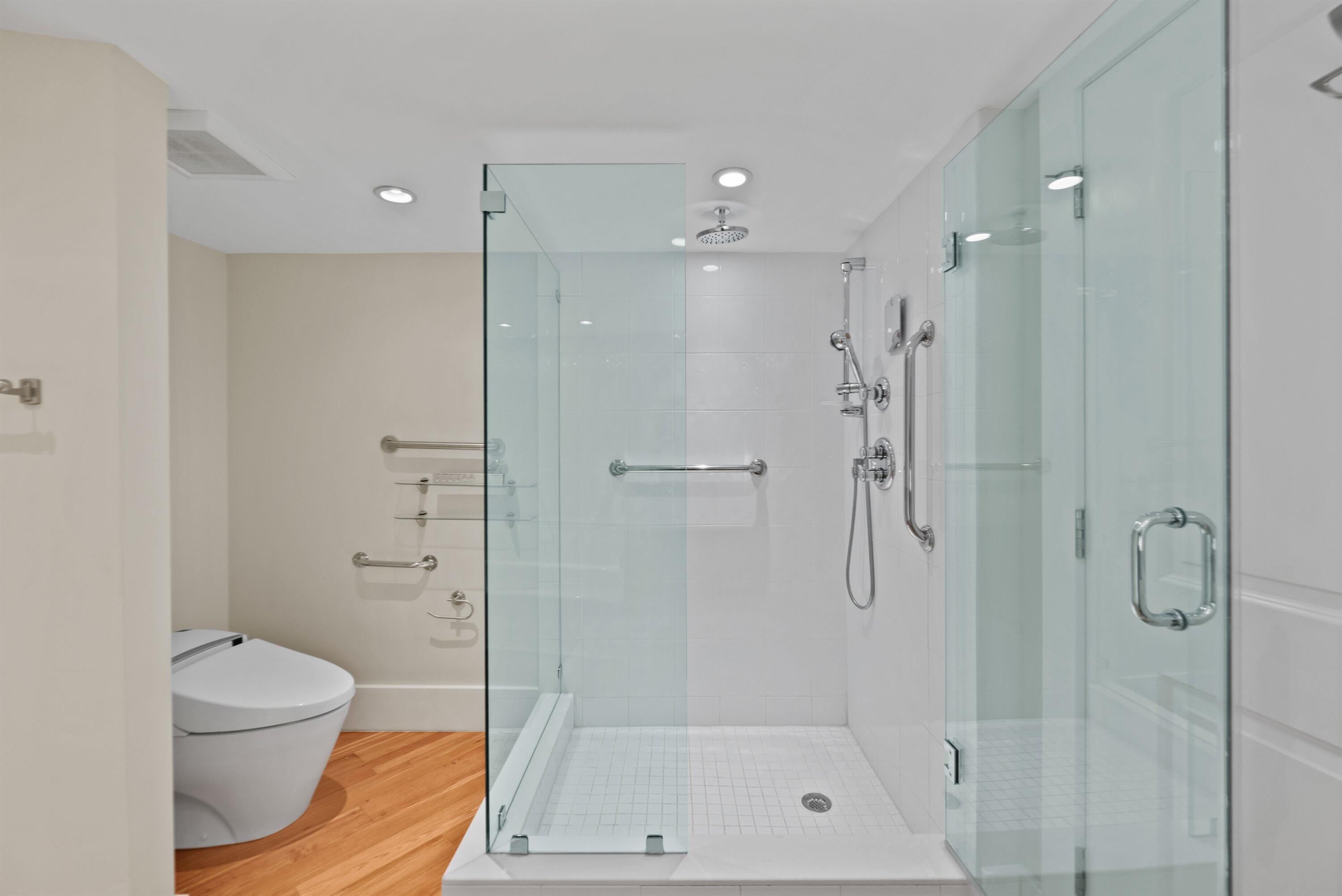 THIRTY-THREE SIXTY CONDO - Residential