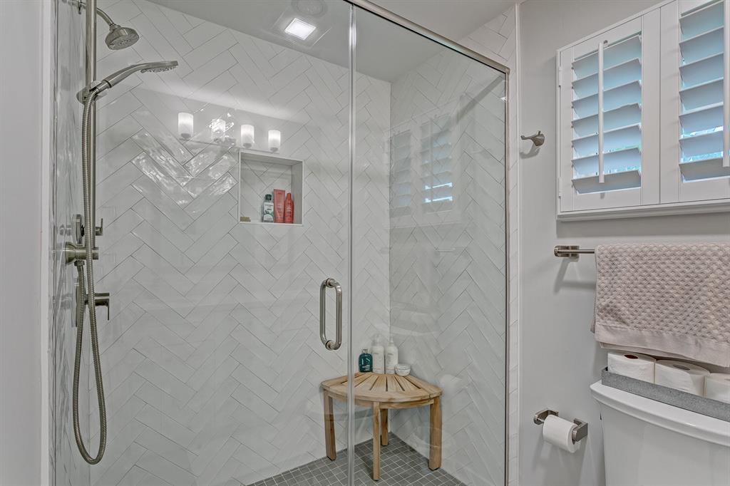 JUNO ISLES - Residential