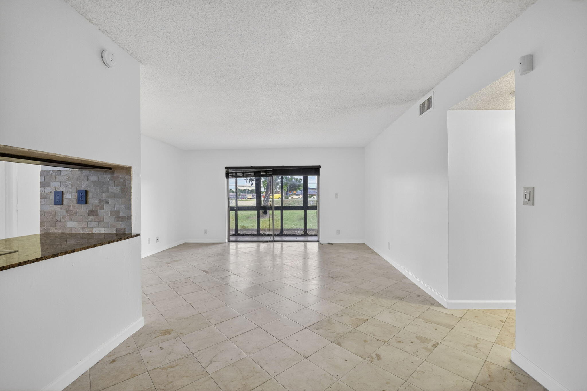 OAKLAND FOREST CLUB CONDO - Residential