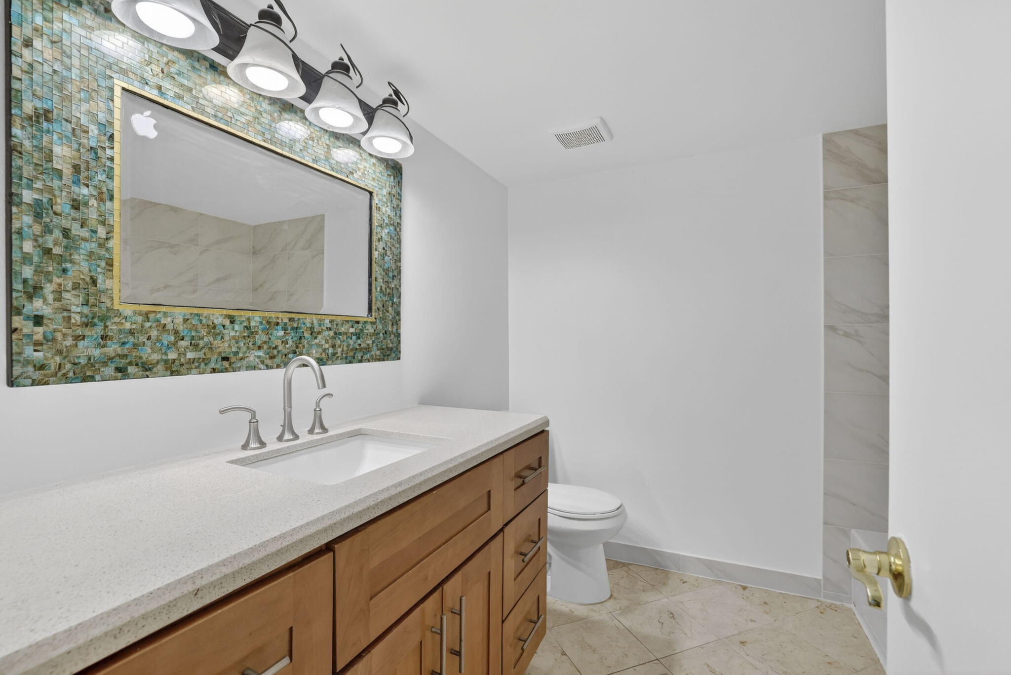 OAKLAND FOREST CLUB CONDO - Residential