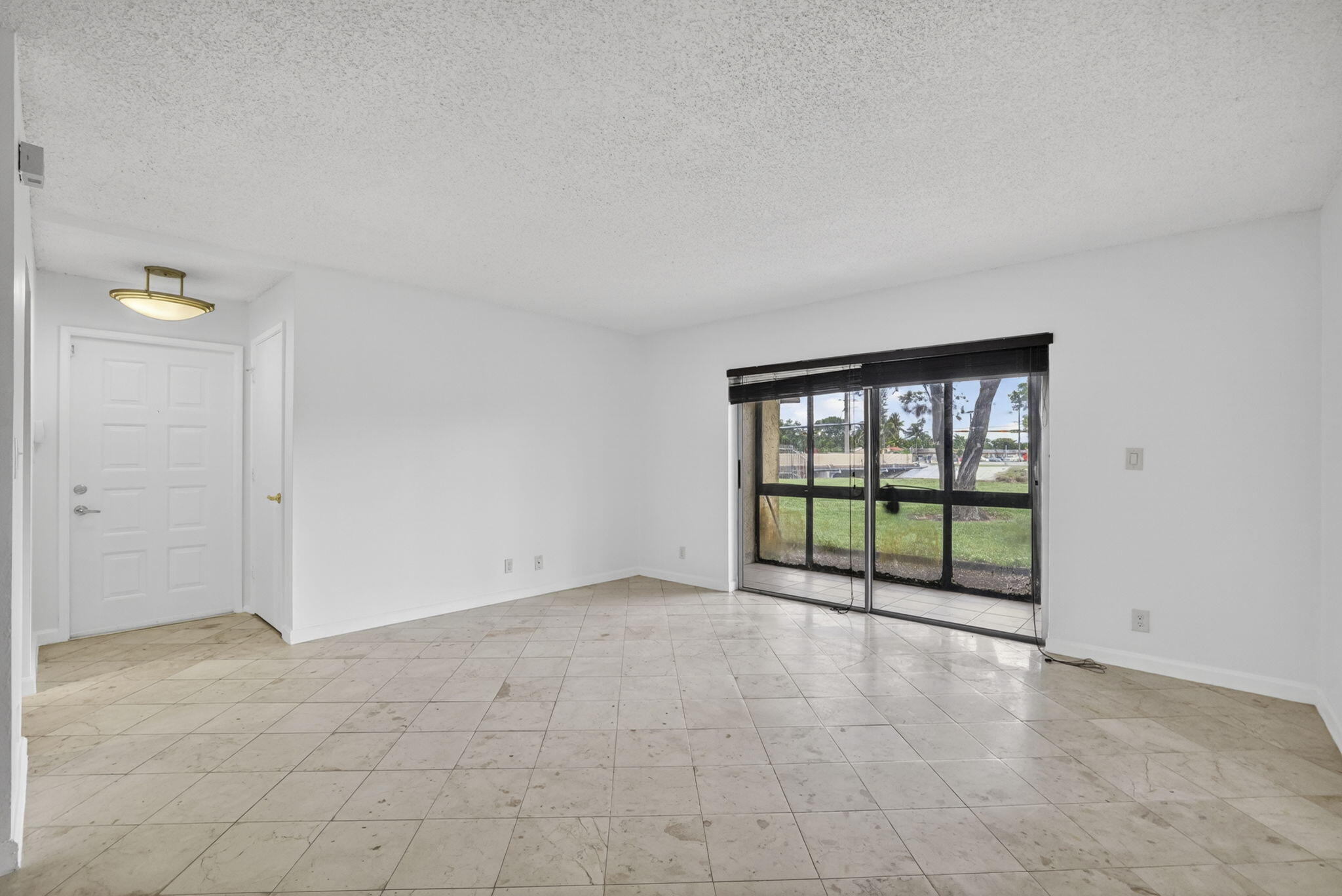OAKLAND FOREST CLUB CONDO - Residential