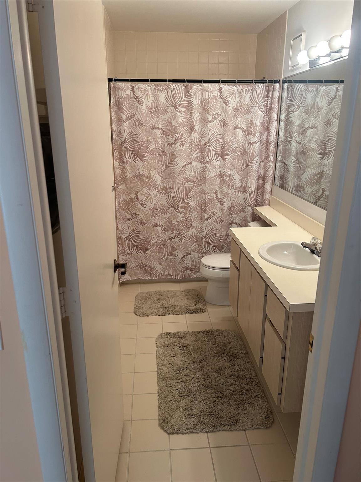 STAMFORD AT ROYAL PALM BE - Residential