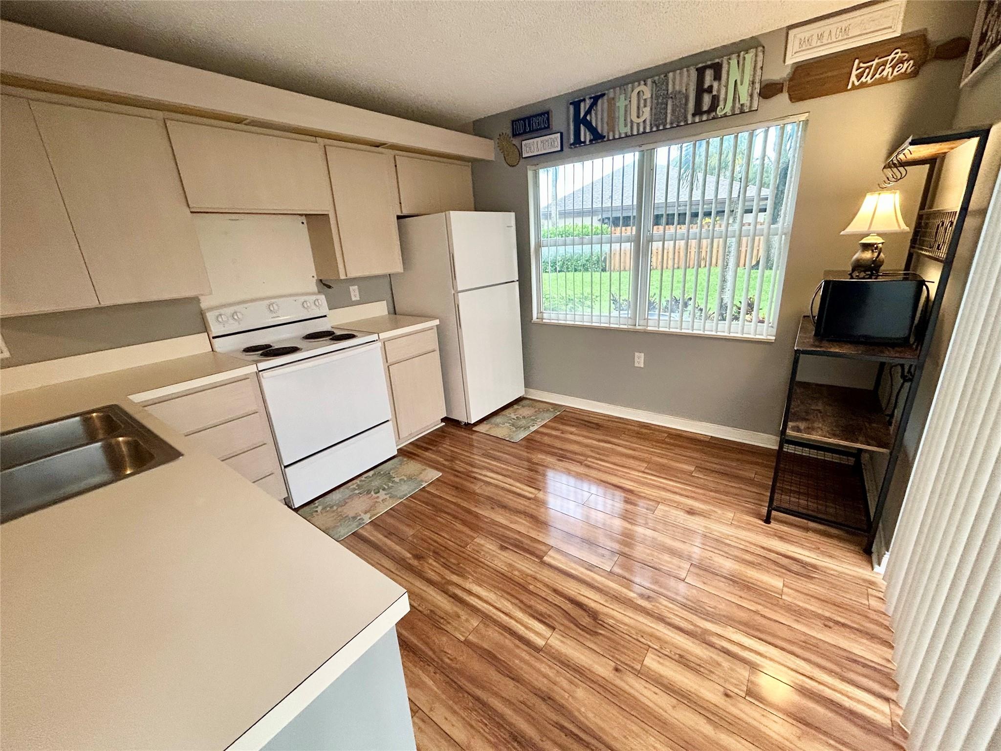 STAMFORD AT ROYAL PALM BE - Residential