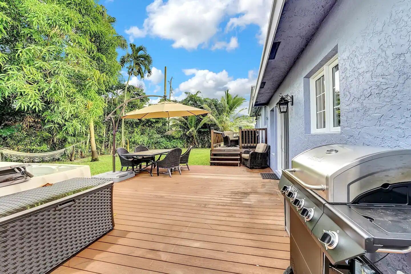 LAKE OSBORNE ESTATES 2 - Residential Lease