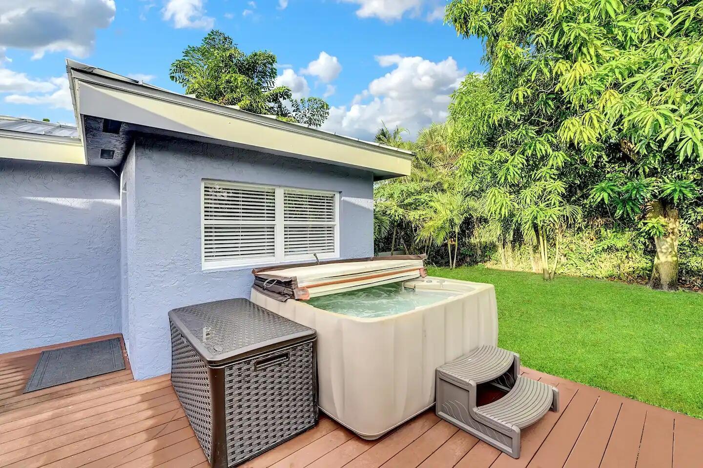 LAKE OSBORNE ESTATES 2 - Residential Lease