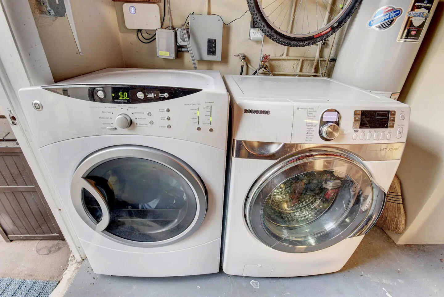 LAKE OSBORNE ESTATES 2 - Residential Lease