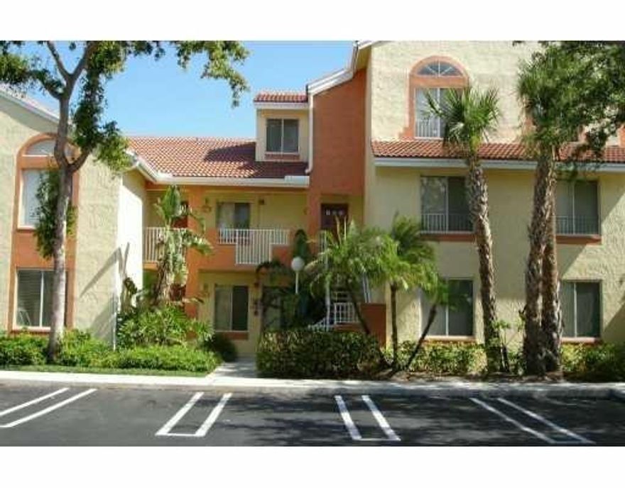 INVESTMENT OPPORTUNITY, NICE 1/1 CONDO IN CORAL SPRINGS, OPEN FLOOR PLAN WITH LARGE SCREEN PATIO, STACKABLE WASHER & DRYER IN UNIT, AMENITIES INCLUDE GYM, TENNIS COURTS, POOL, AND CLUB HOUSE, CLOSE TO SHOPPING RESTAURANTS, PARKS, TRANSPORTATION, AND SCHOOLS, CURRENTLY RENTED UNTIL MARCH 14,2018. BY APPOINTMENT ONLY.  EASY TO SHOW.