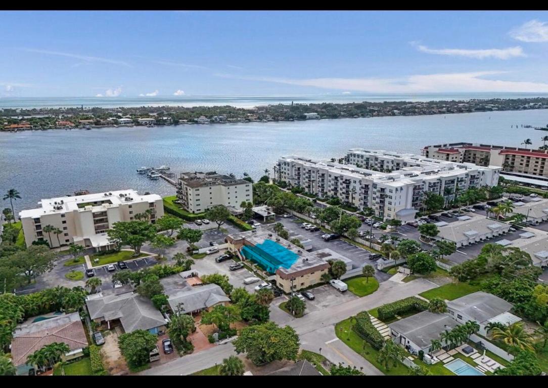 SUNRISE TERRACE CONDO - Residential