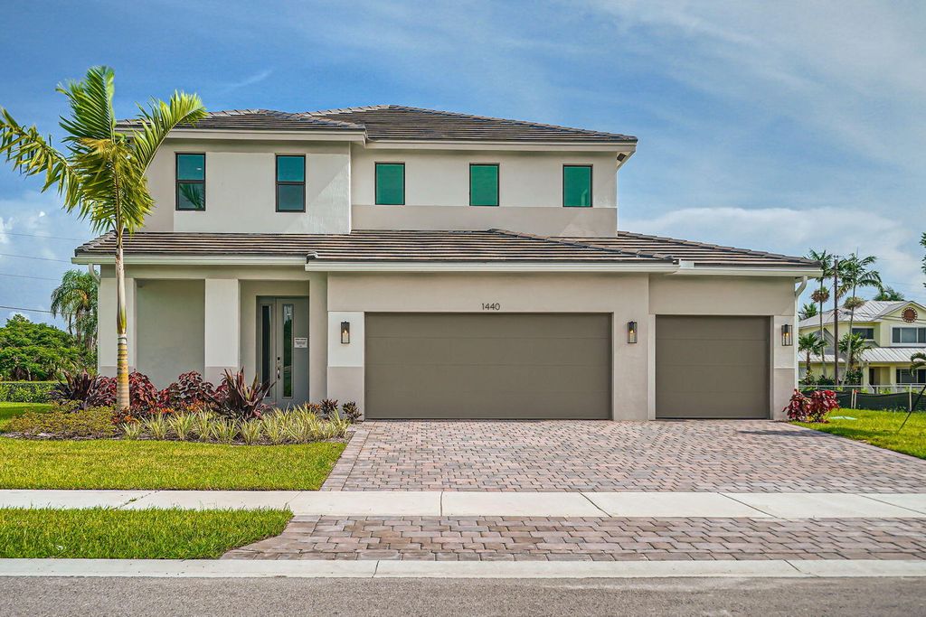 Photo of 1440 SW Lago Circle, Palm City, FL 34990 (MLS # R10990888)