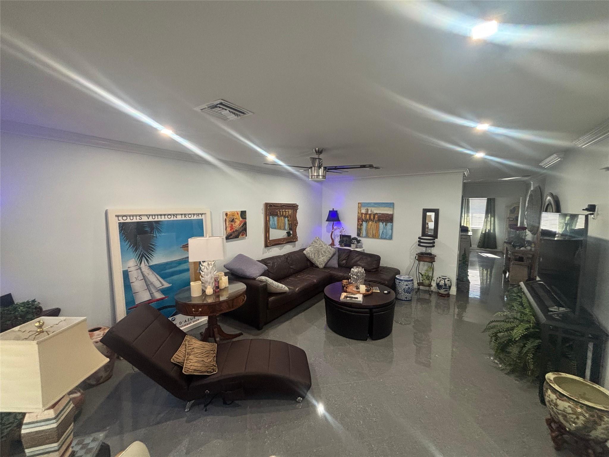 Coral Ridge Country Club - Residential Income