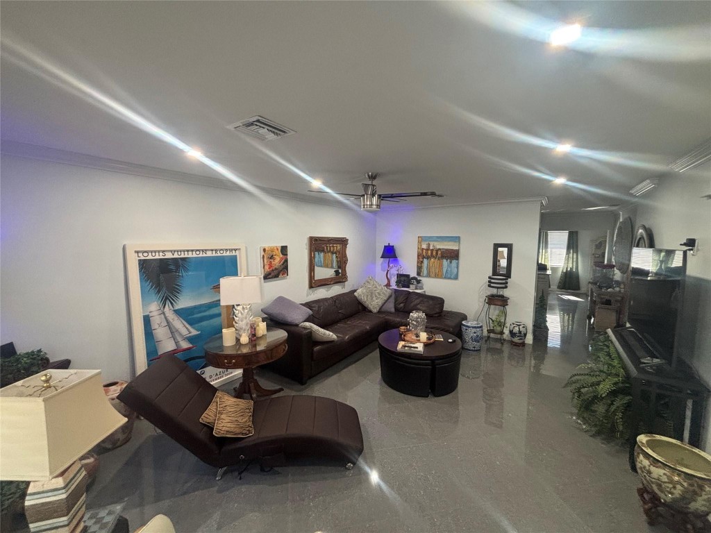 Coral Ridge Country Club - Residential Income