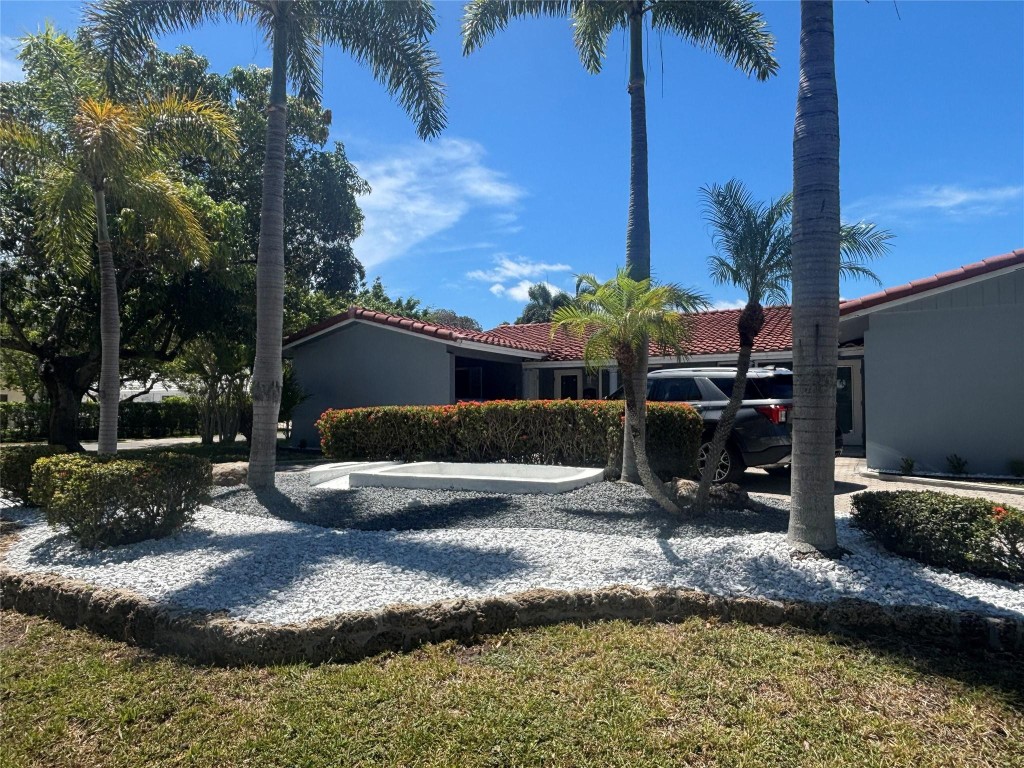 Coral Ridge Country Club - Residential Income
