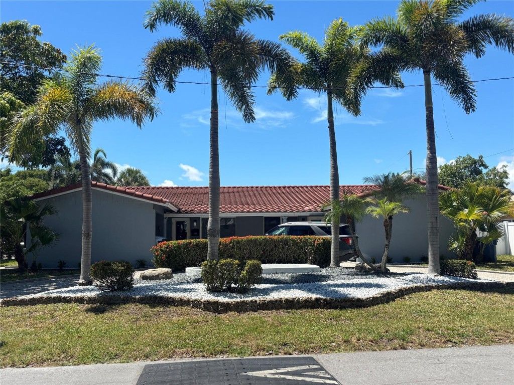 Photo of 2820 NE 49th Street, Fort Lauderdale, FL 33308 (MLS # F10538227)