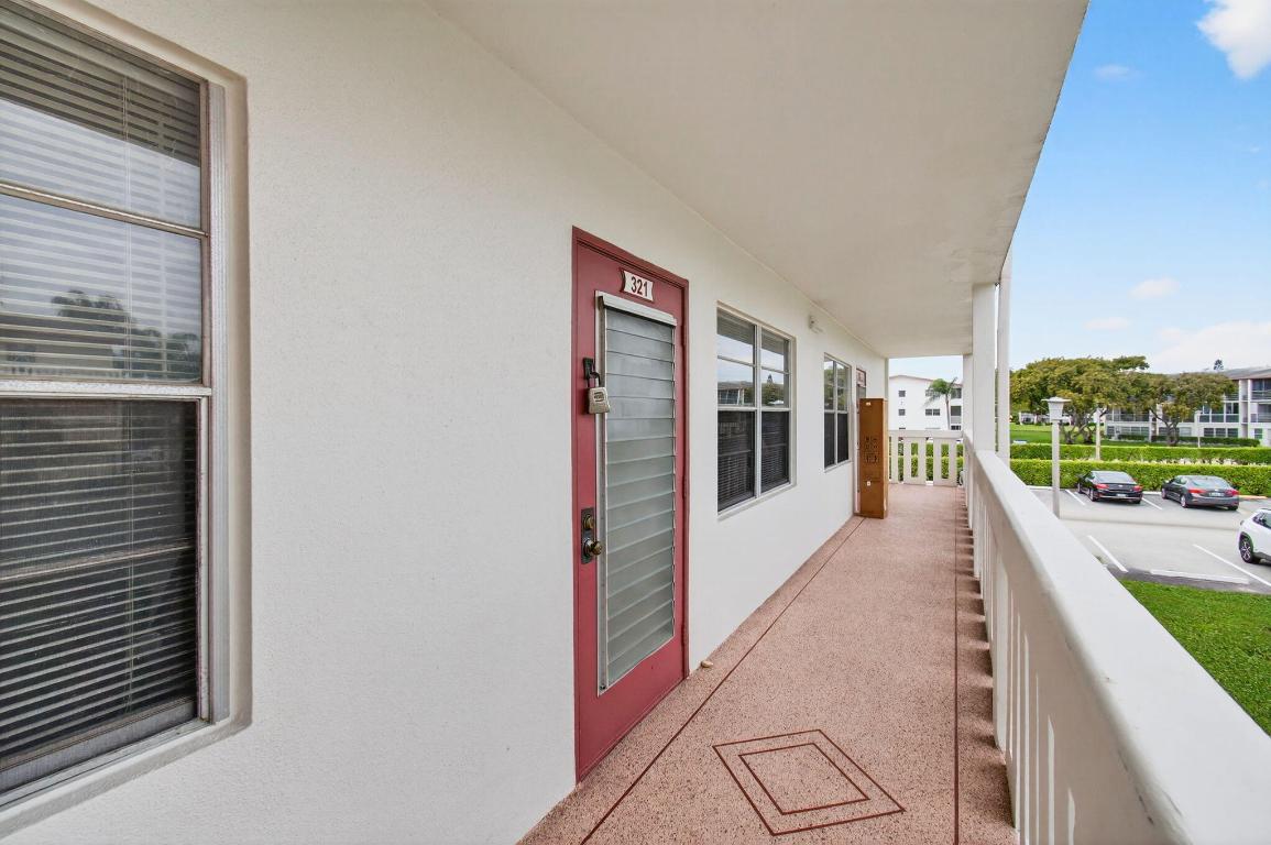 321 Fanshaw H, Boca Raton, FL, 33434/$89,900 3 321 Fanshaw H