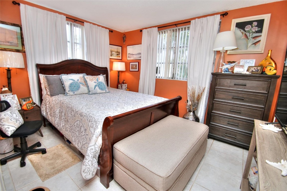 Lauderdale Oaks XVI INC - Residential