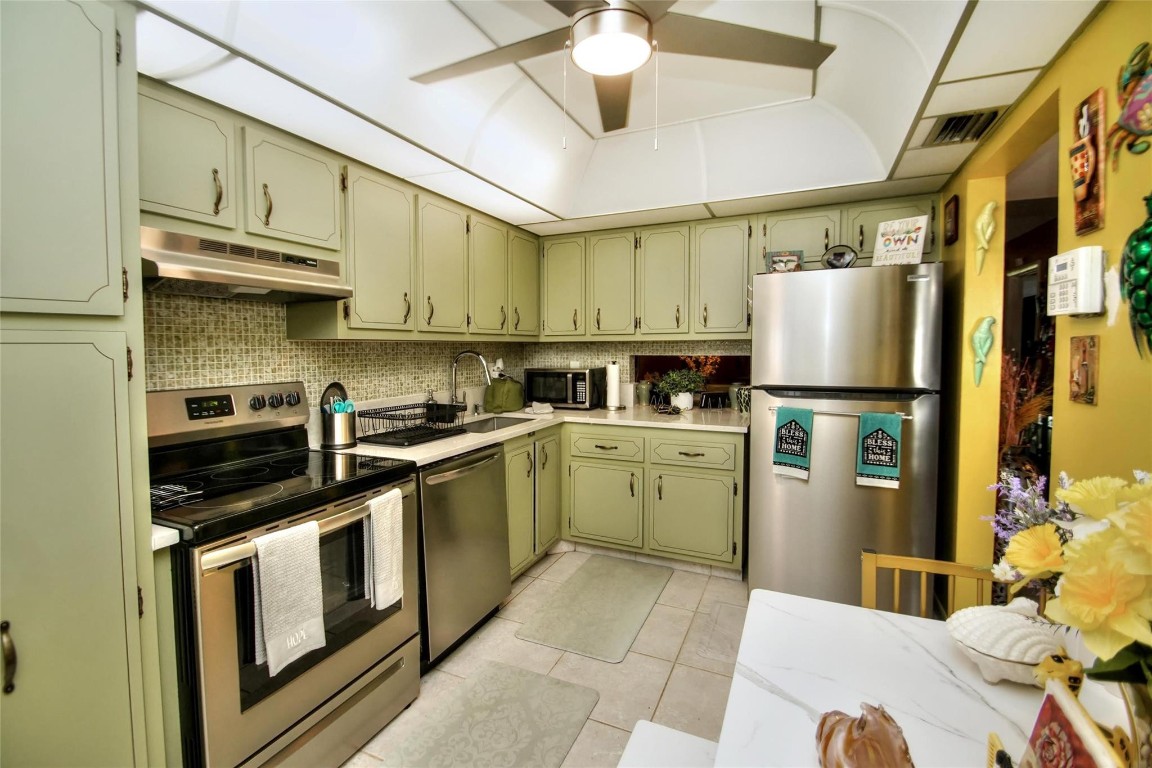 Lauderdale Oaks XVI INC - Residential
