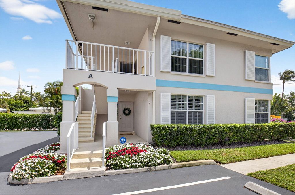 Photo of 75 Venetian Drive #A-2, Delray Beach, FL 33483 (MLS # B26010749)