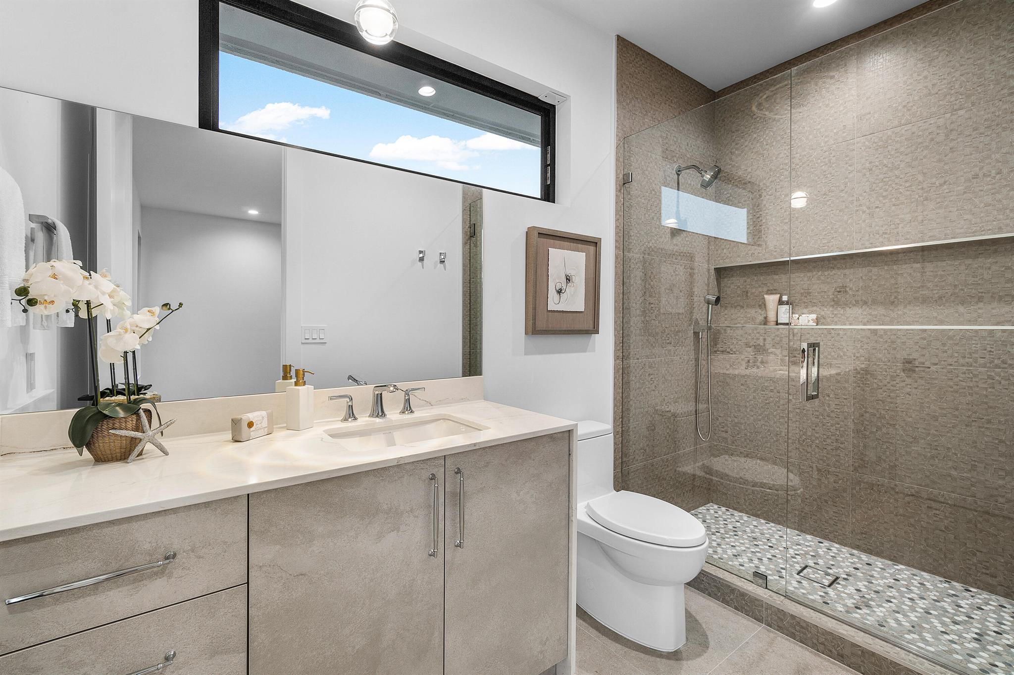 WOODFIELD COUNTRY CLUB - Residential