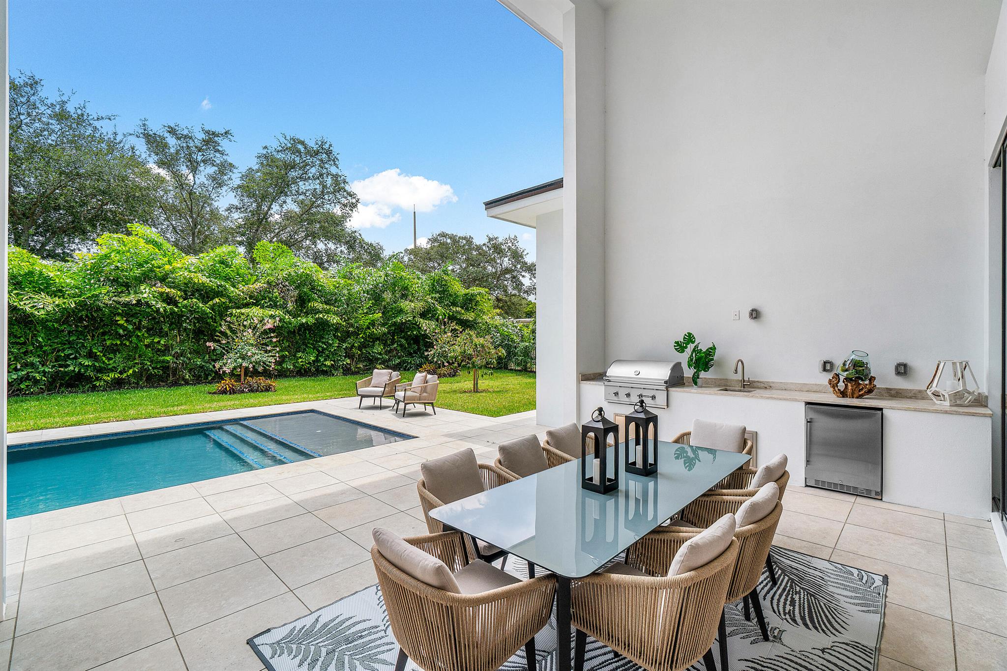 WOODFIELD COUNTRY CLUB - Residential