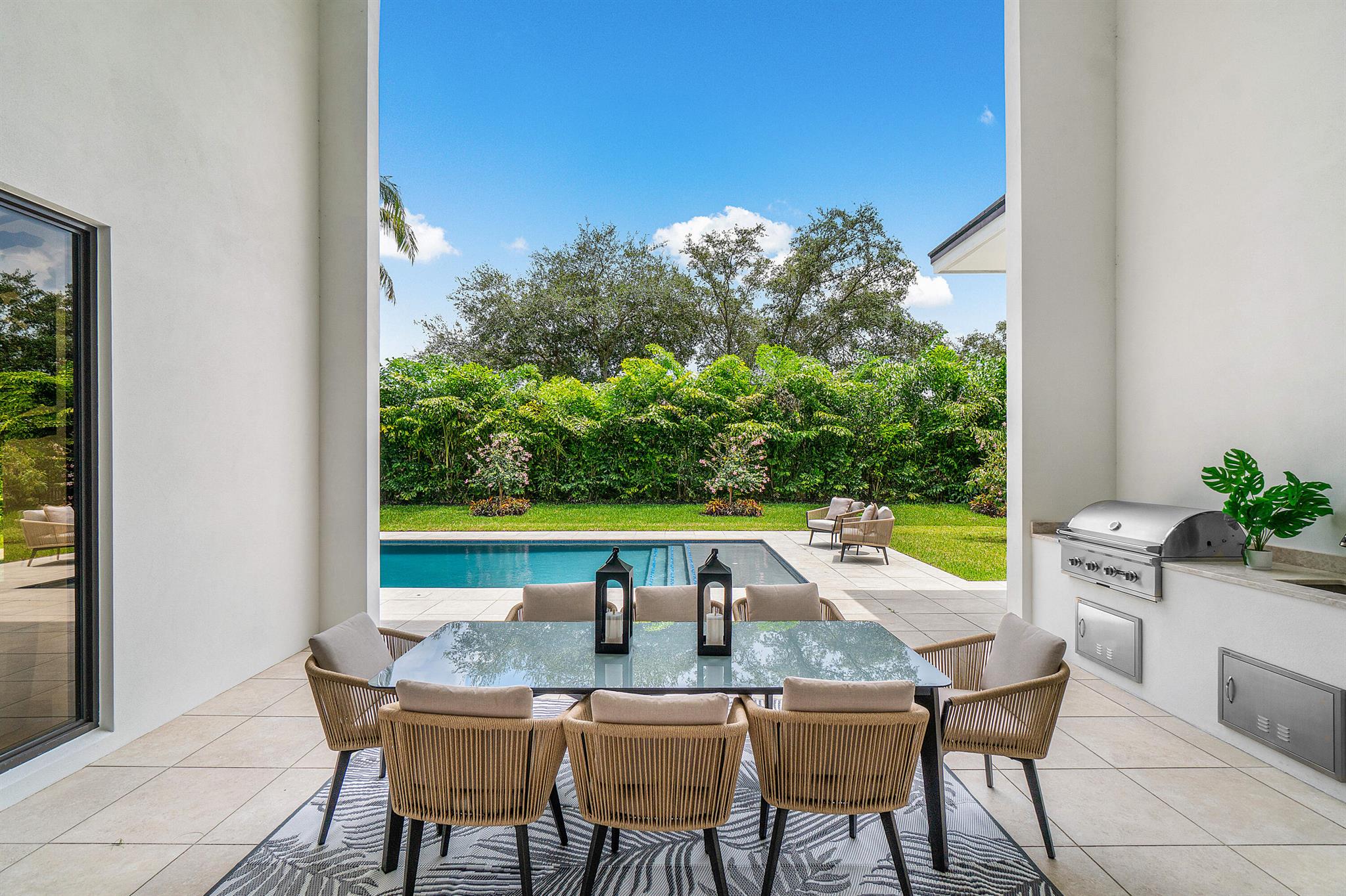 WOODFIELD COUNTRY CLUB - Residential