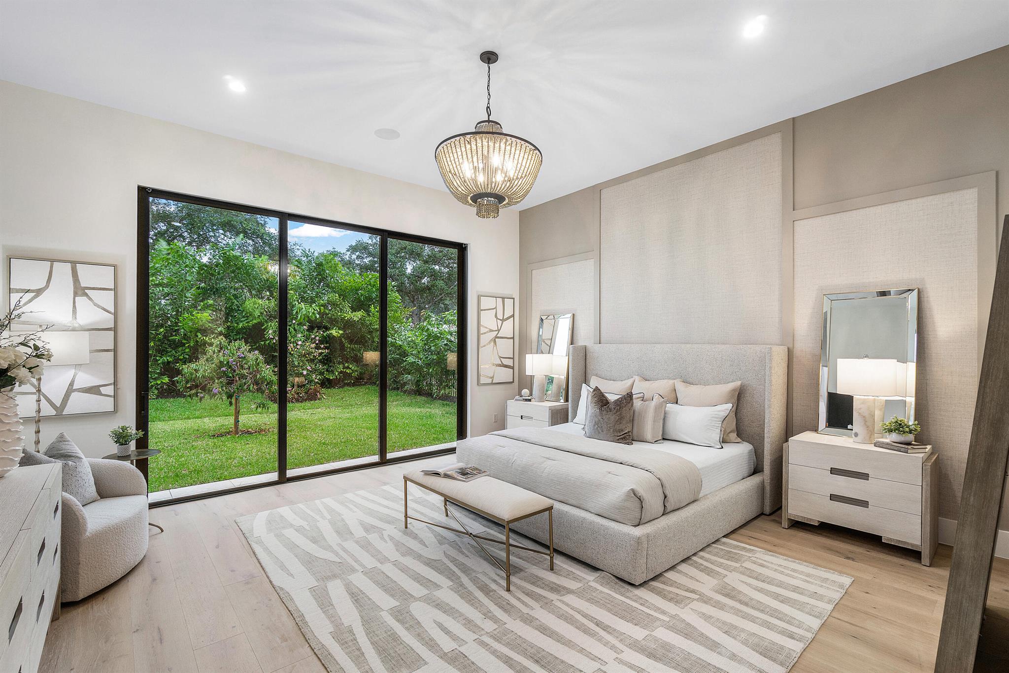 WOODFIELD COUNTRY CLUB - Residential