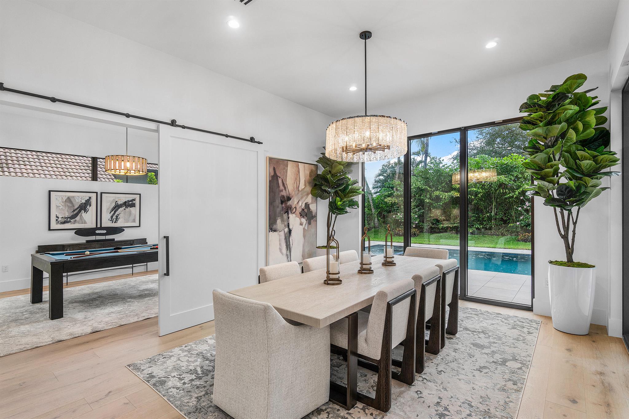 WOODFIELD COUNTRY CLUB - Residential