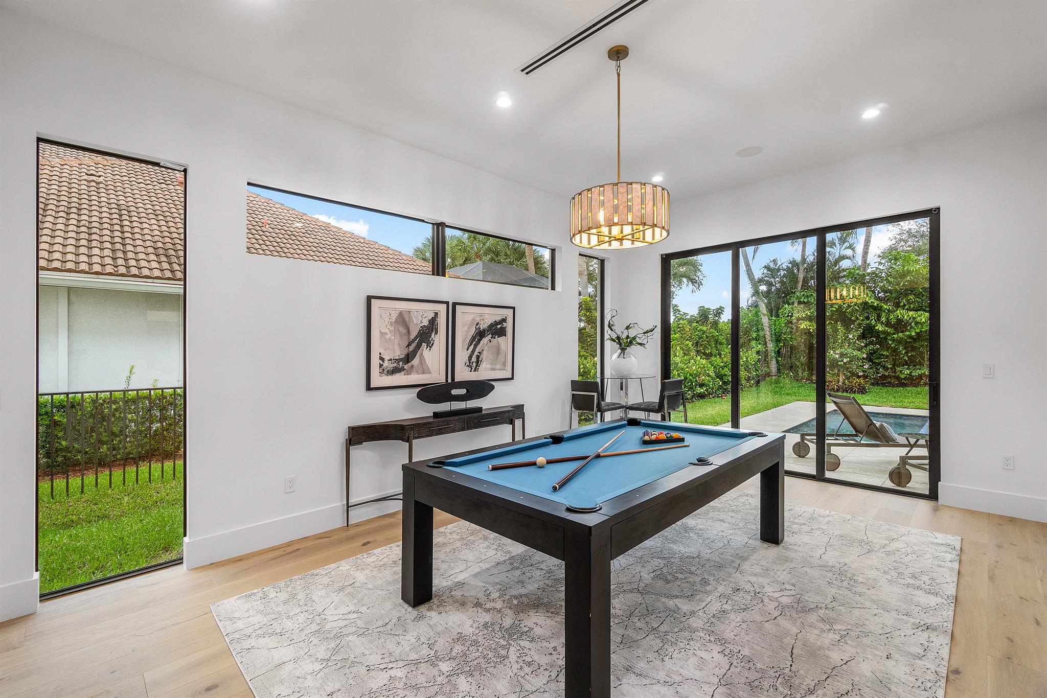 WOODFIELD COUNTRY CLUB - Residential