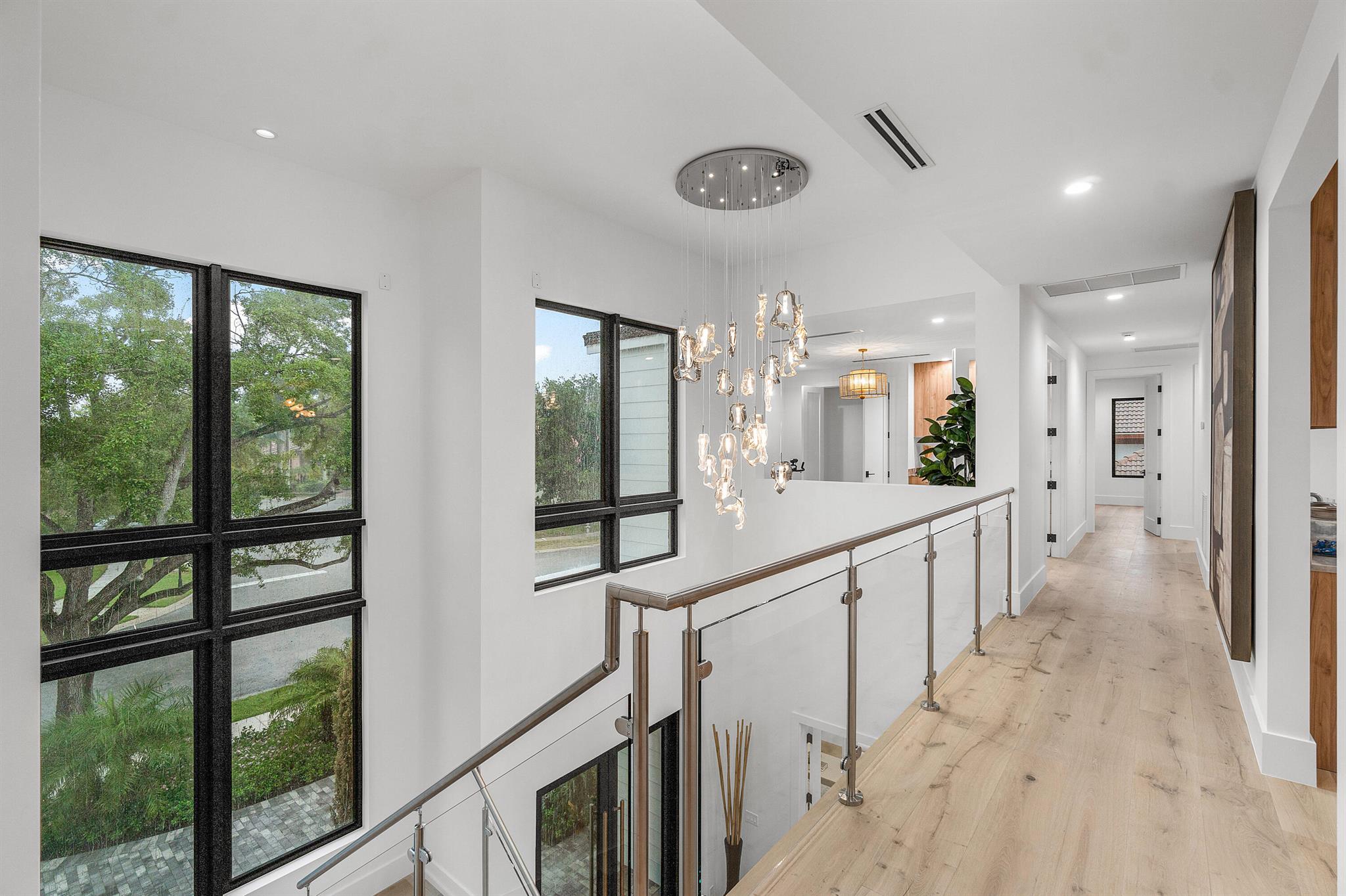 WOODFIELD COUNTRY CLUB - Residential