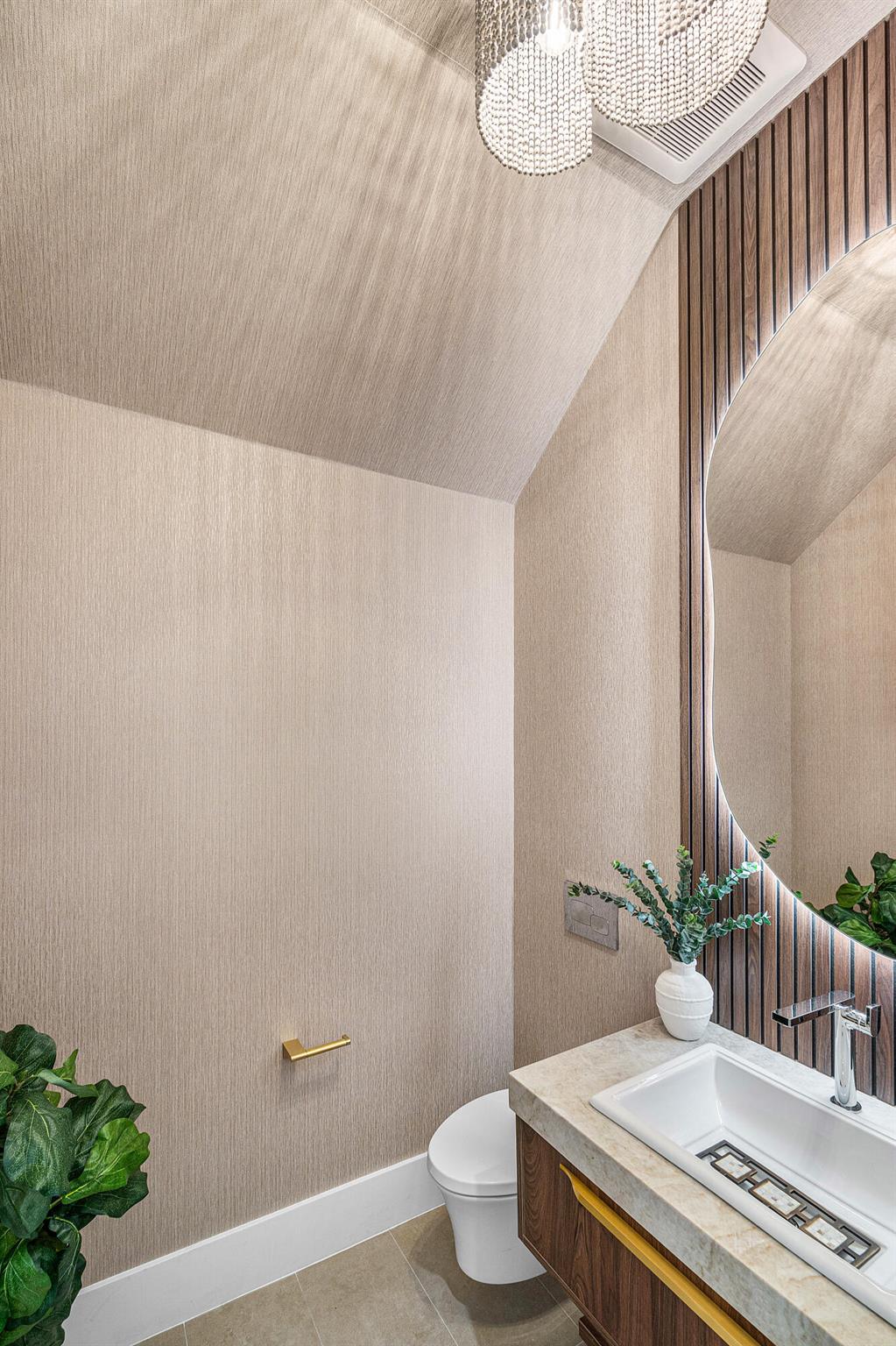 WOODFIELD COUNTRY CLUB - Residential