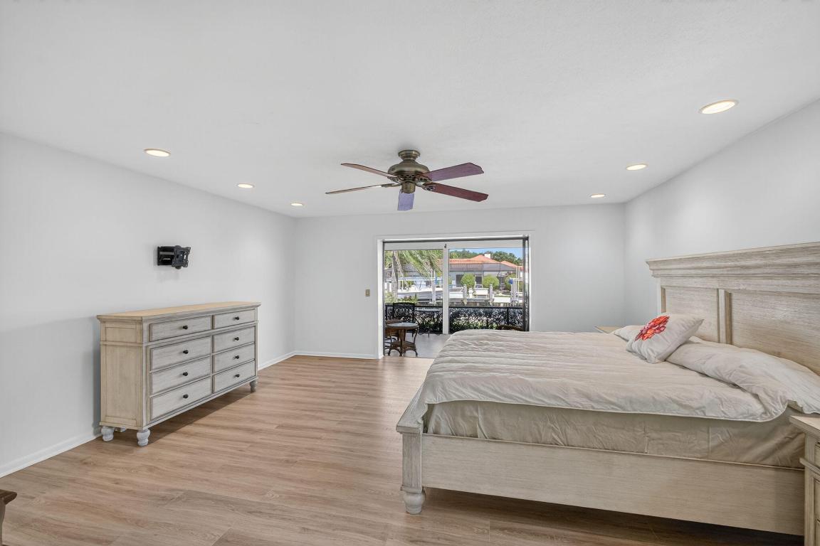 THE SOUNDINGS - Residential