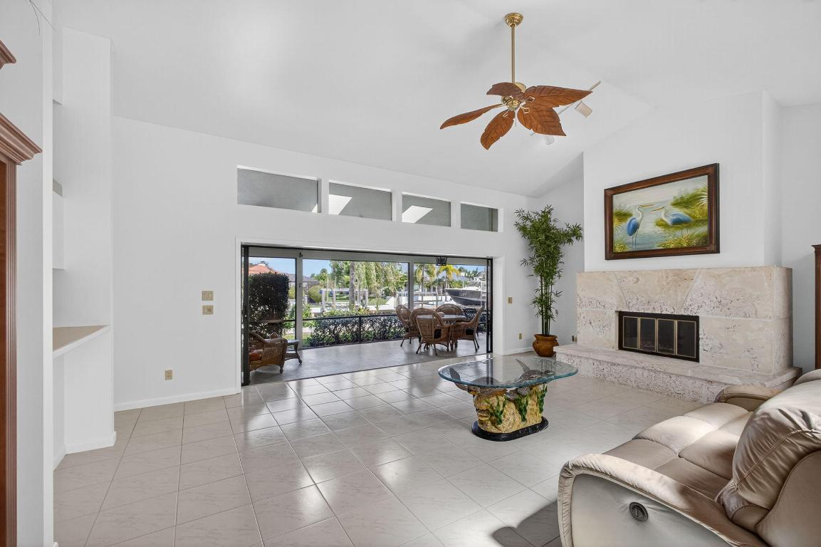 THE SOUNDINGS - Residential