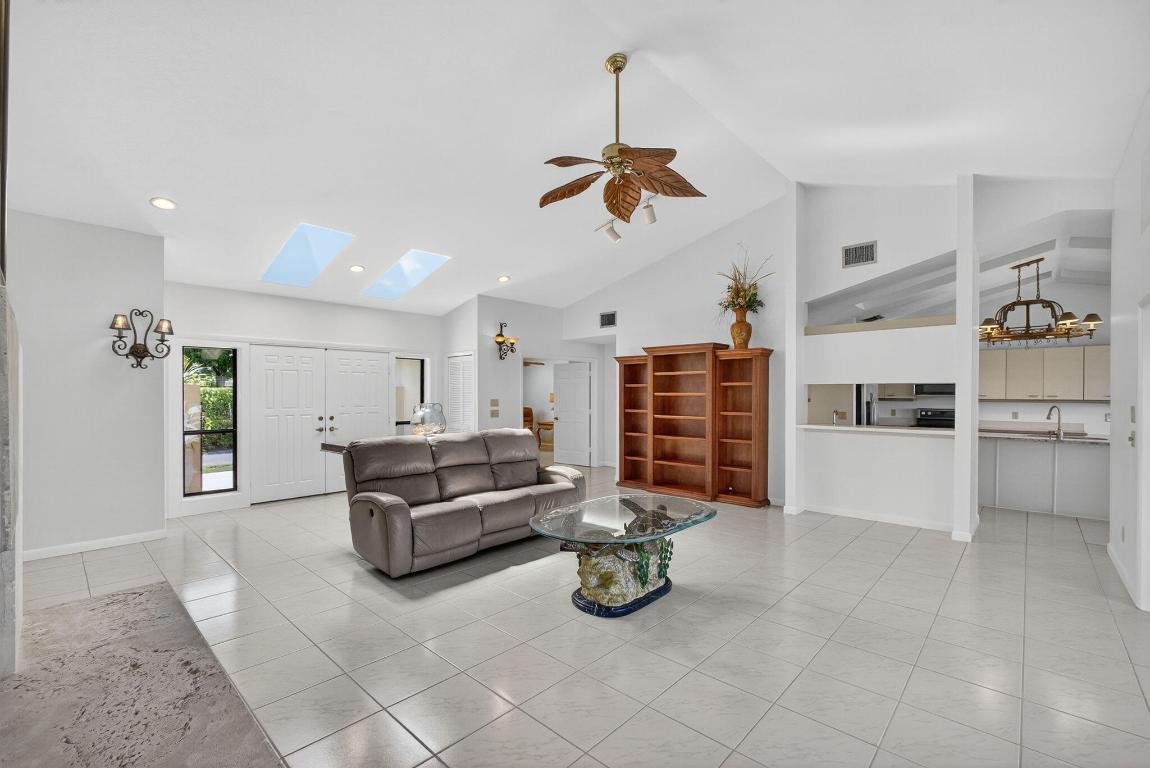 THE SOUNDINGS - Residential