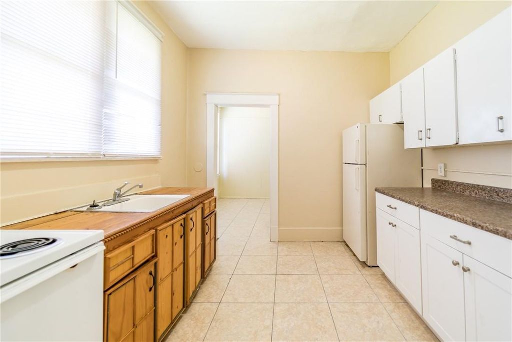 Photo of 541 NE 2nd Avenue #B, Fort Lauderdale, FL 33301 (MLS # B26032322)