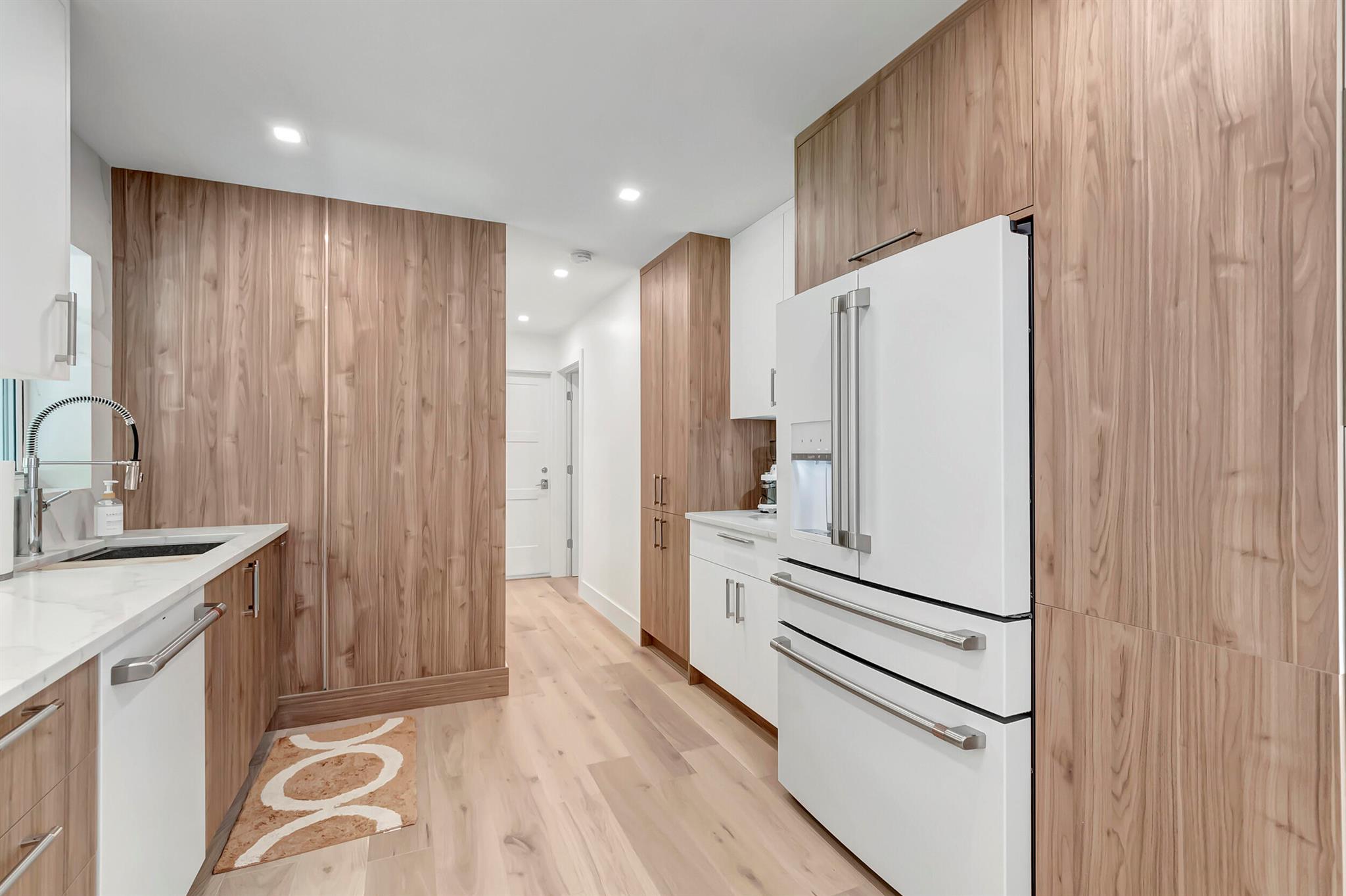 HYPOLUXO ISLAND ADD - Residential Lease