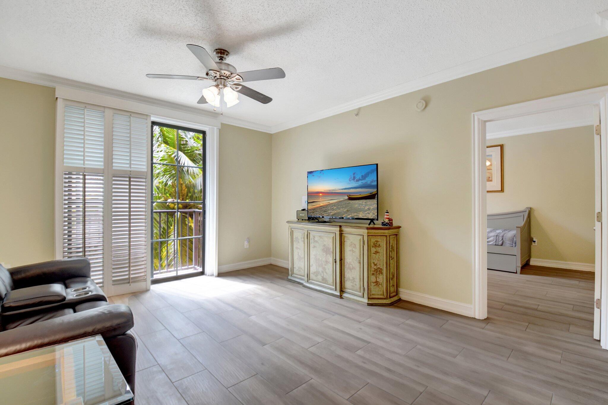 630 S Sapodilla 303 Avenue 303