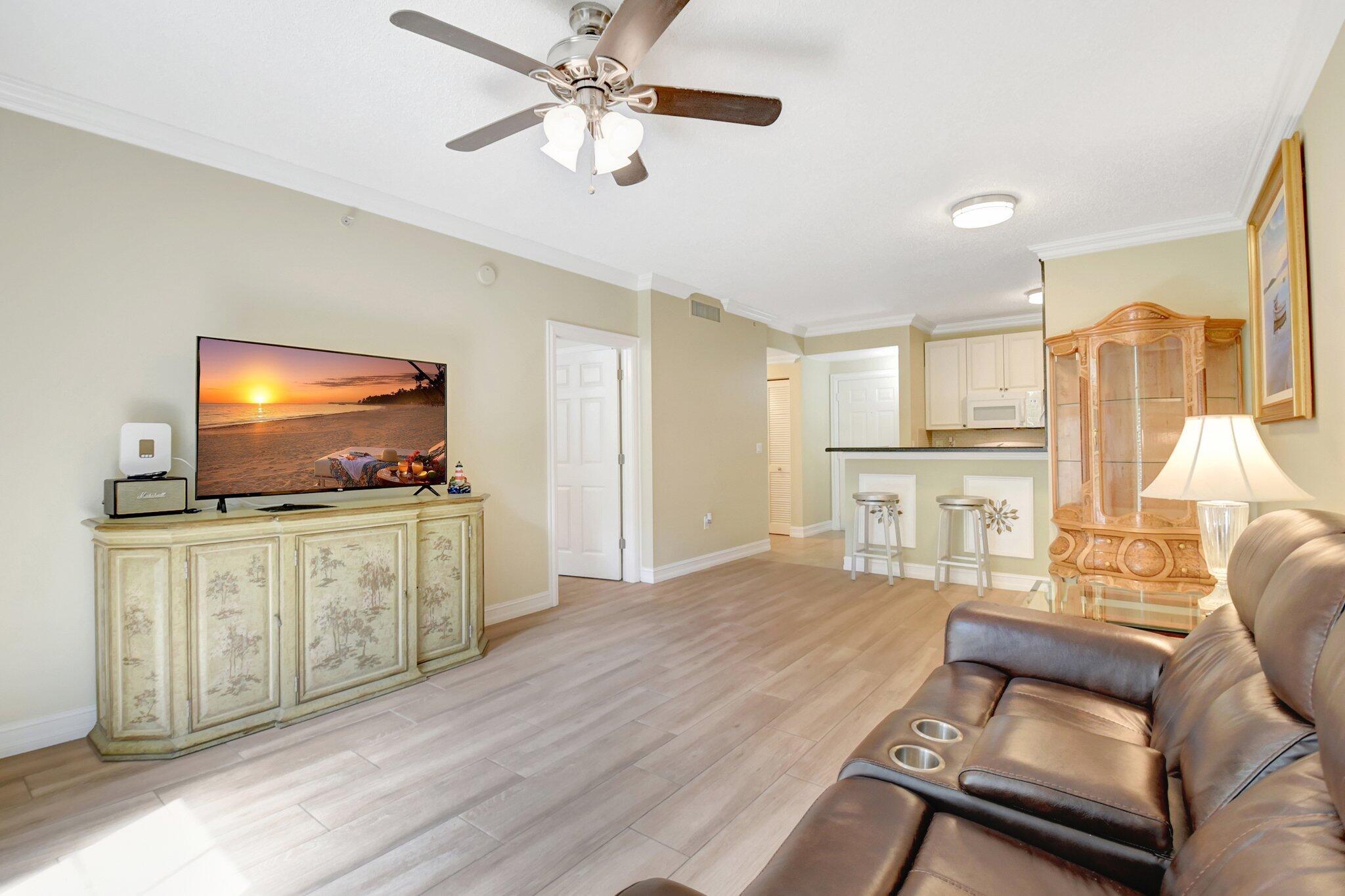 630 S Sapodilla 303 Avenue 303
