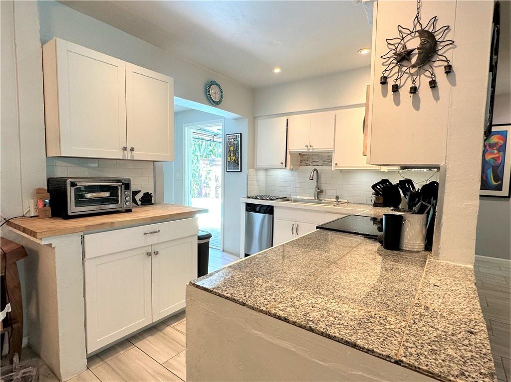 Lauderdale Park 6-33 1/2 - Residential