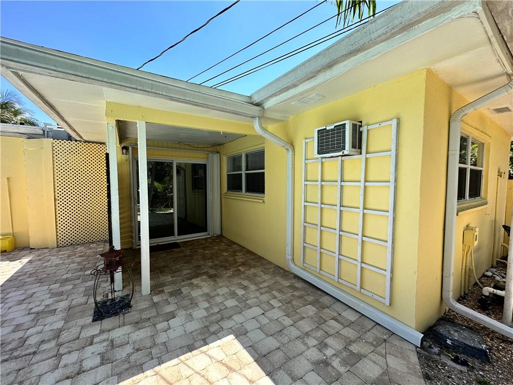 Lauderdale Park 6-33 1/2 - Residential