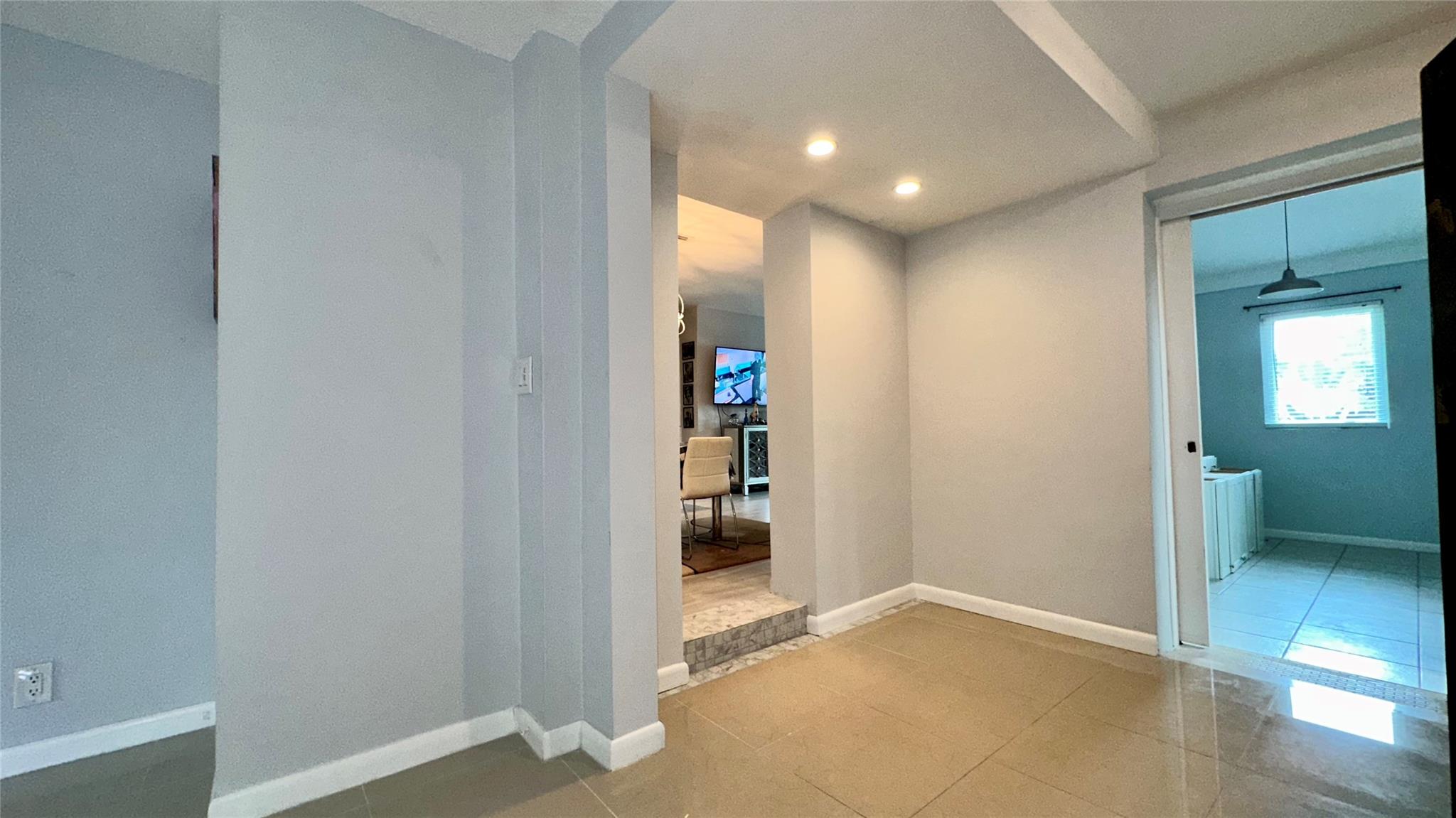Lauderdale Park 6-33 1/2 - Residential