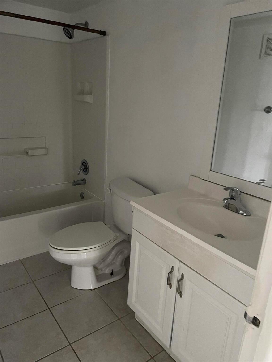 APARTMENTS AT TIMBERLAKE - Residential Lease