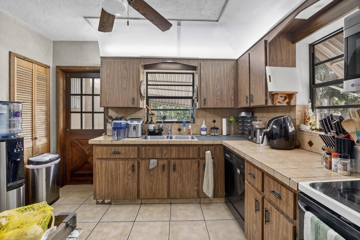 Oak Ridge Park 23-15 B - Residential