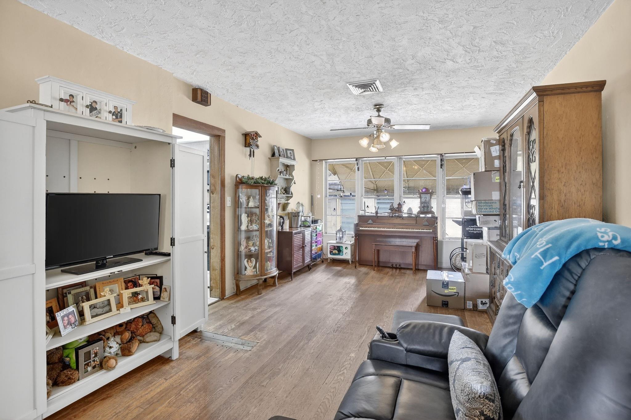 Oak Ridge Park 23-15 B - Residential