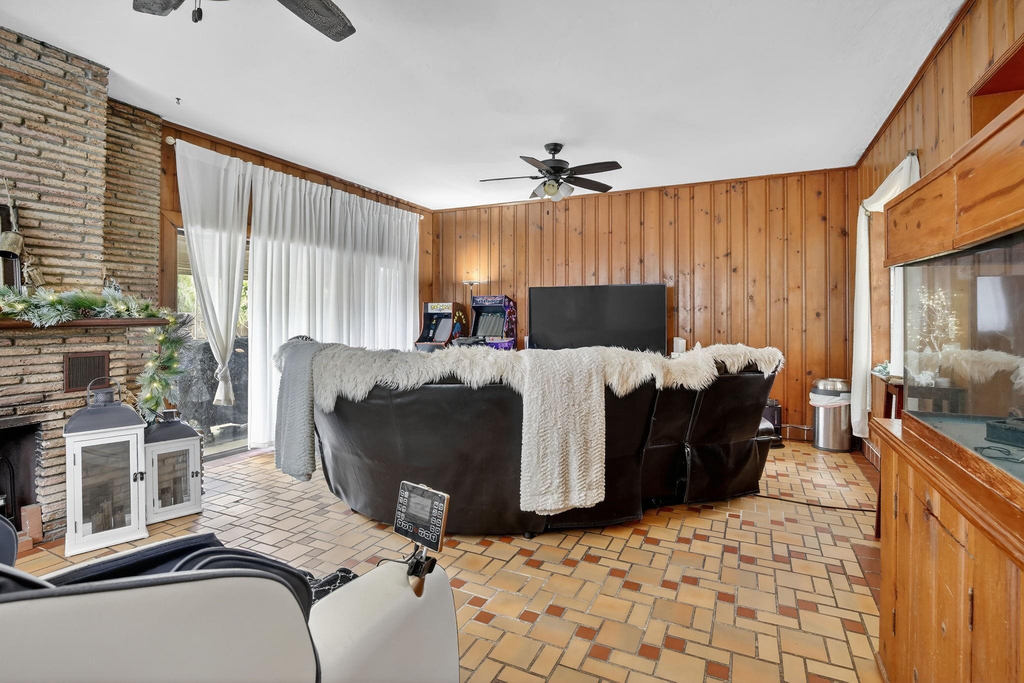 Oak Ridge Park 23-15 B - Residential