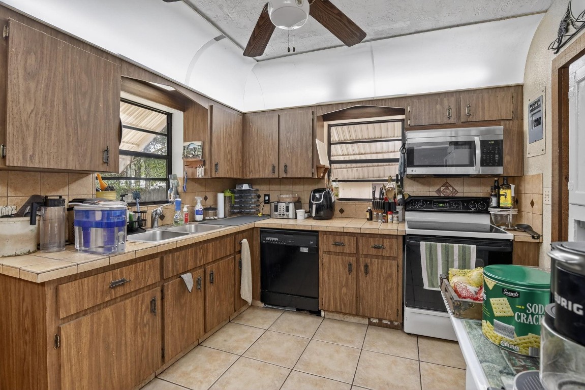 Oak Ridge Park 23-15 B - Residential