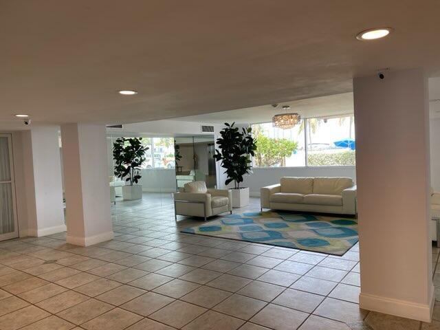 CARLTON BAY CONDO - Residential Lease