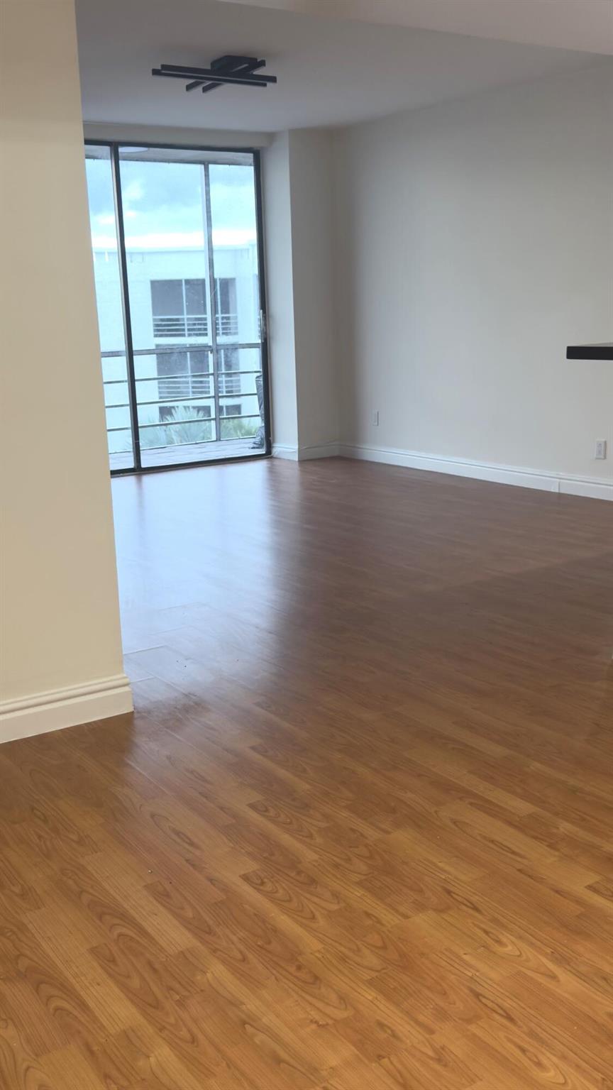 CARLTON BAY CONDO - Residential Lease