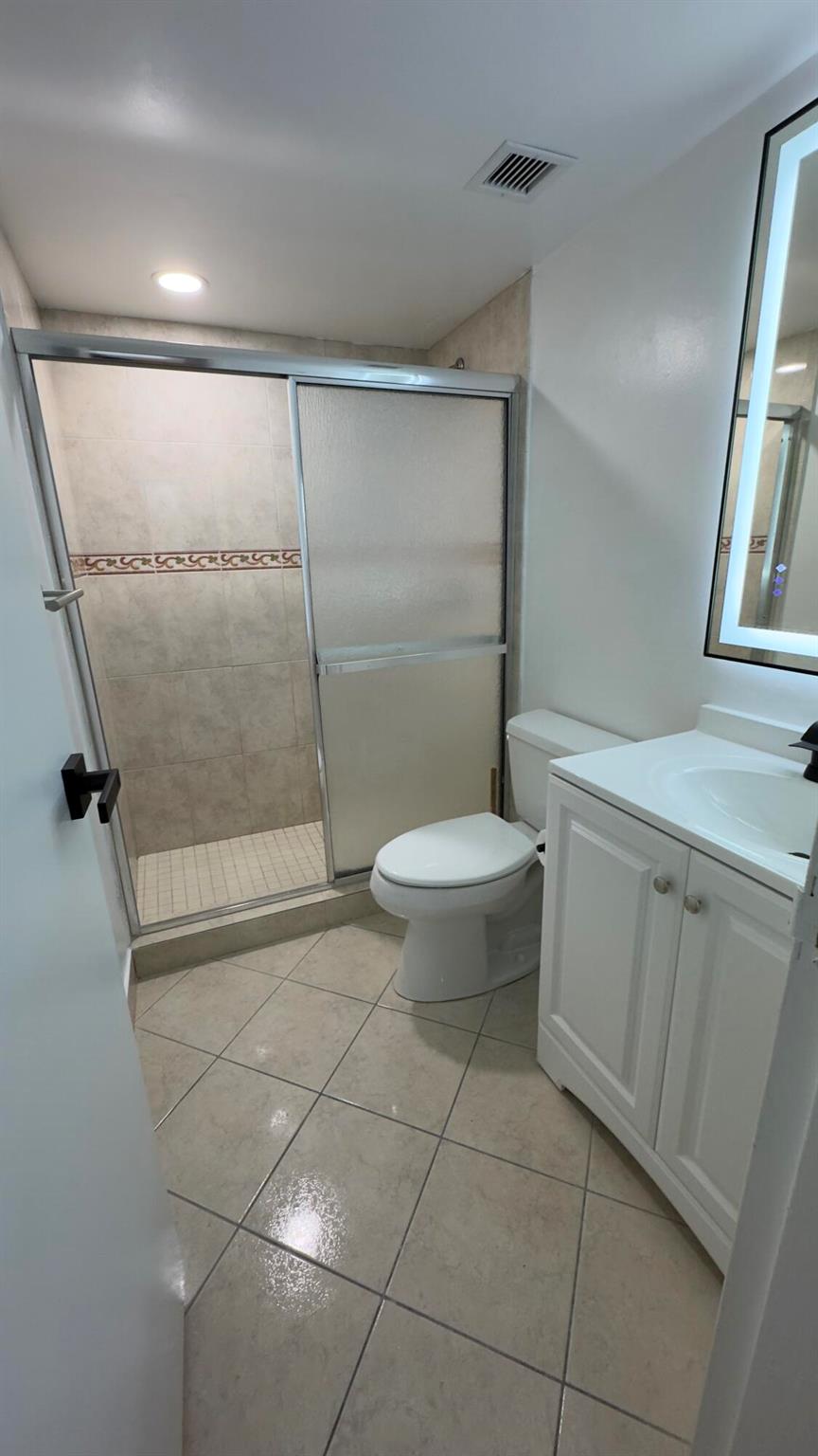 CARLTON BAY CONDO - Residential Lease