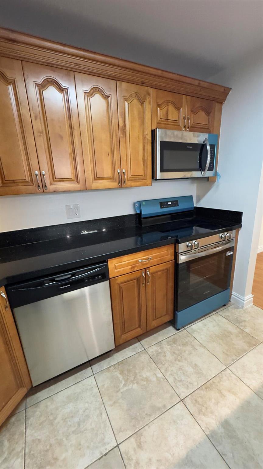 CARLTON BAY CONDO - Residential Lease